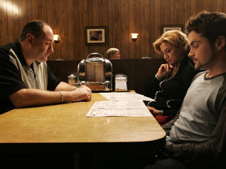 Tony 86'lı mıydı? Owen Gleiberman, Sopranos finalini analiz ediyor