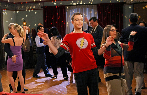 Gerçekte, The Big Bang Theory'deki hemen hemen herkes sevimli bir inektir — hatta karşılaştırmalı normal kız Penny (Kaley Cuoco). Ama Sheldon (Jim